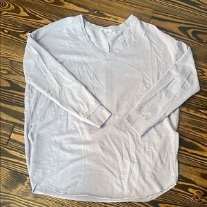 Women’s Z supply V neck Pullover pale lavender size medium